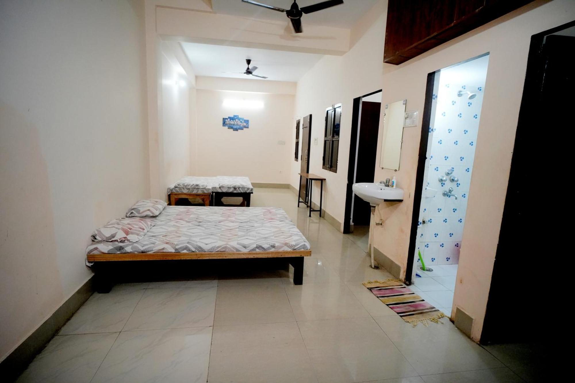 Banaras Gully House 500 Ft From The Ghats Varanasi Eksteriør bilde