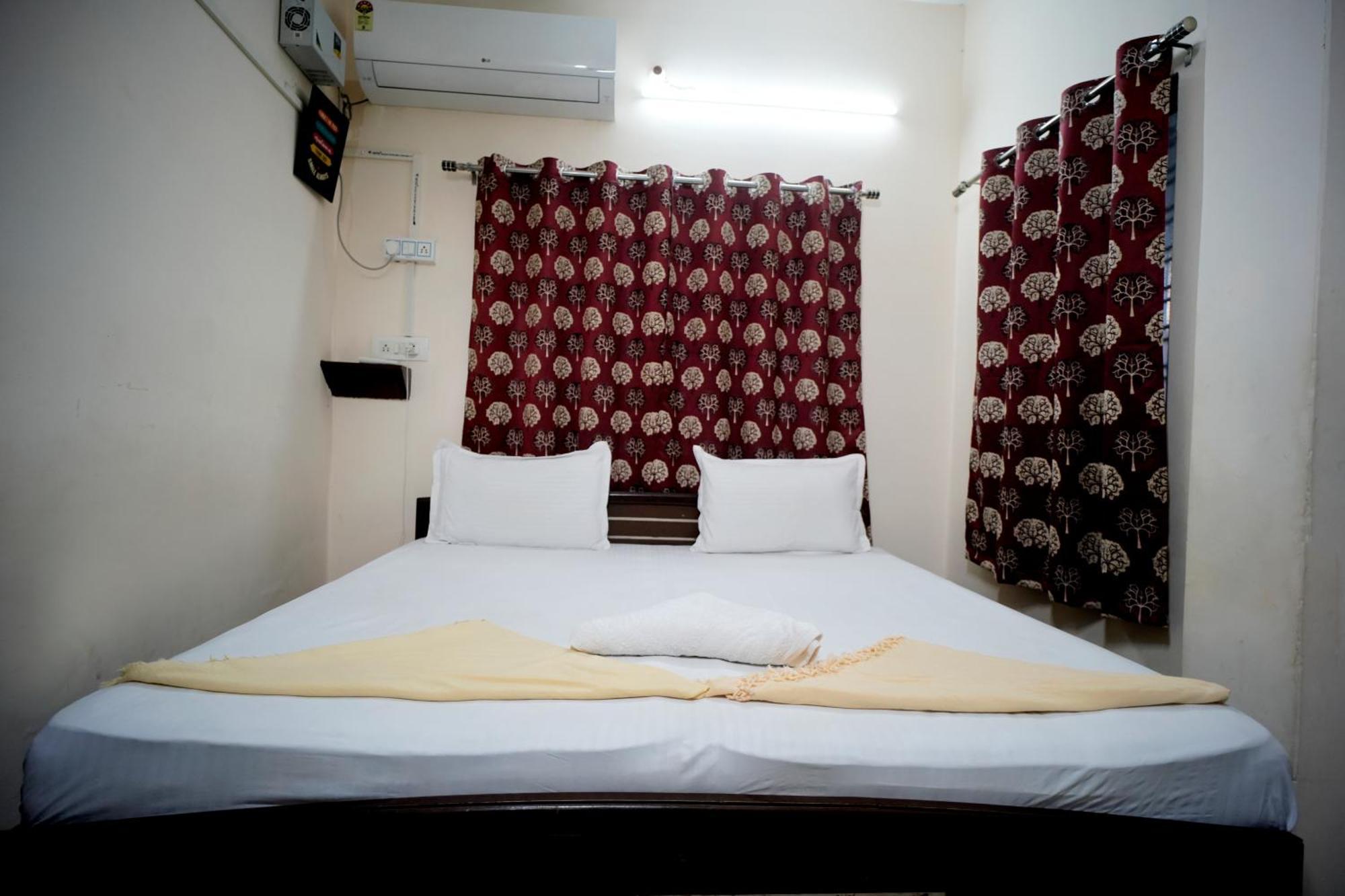 Banaras Gully House 500 Ft From The Ghats Varanasi Eksteriør bilde