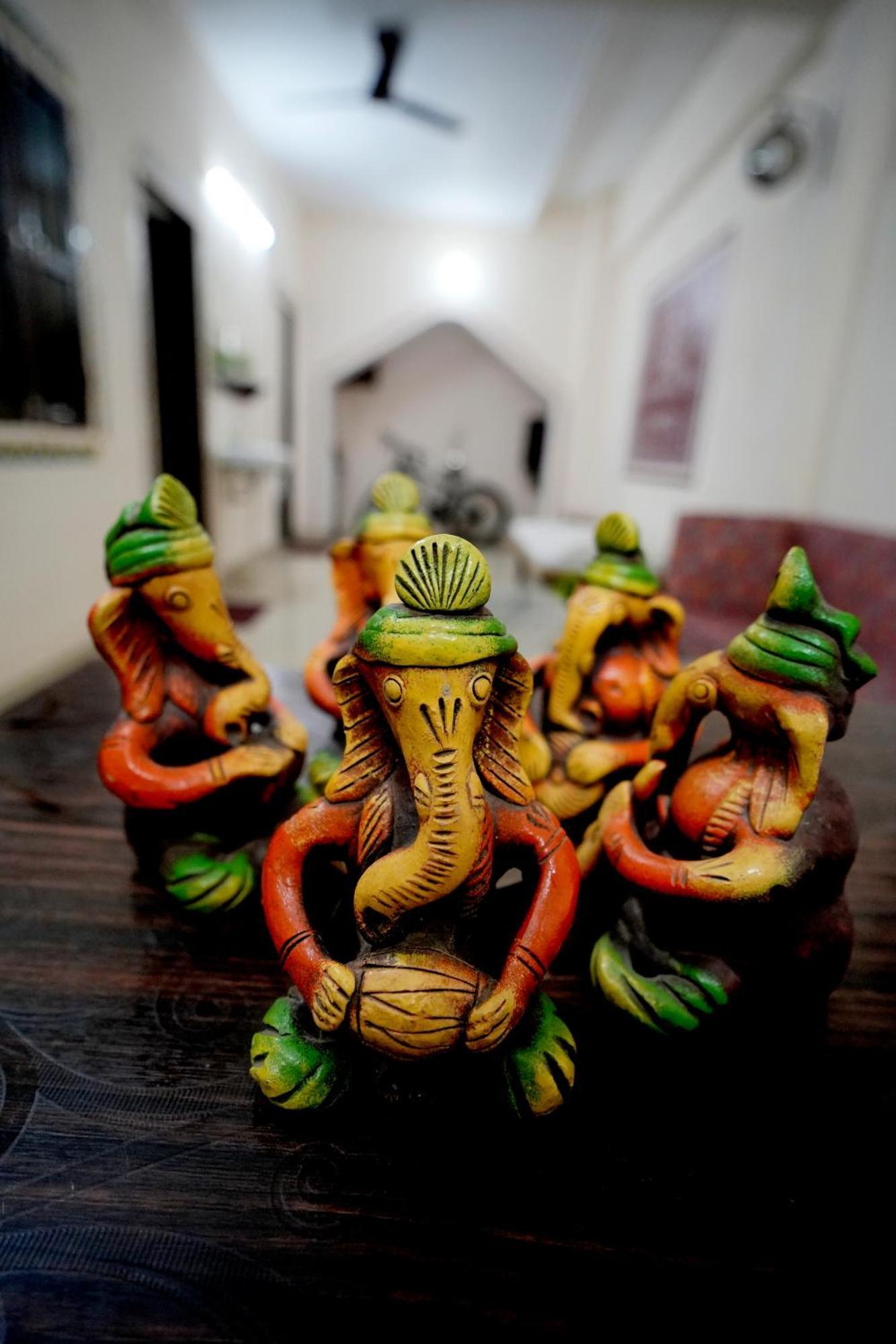 Banaras Gully House 500 Ft From The Ghats Varanasi Eksteriør bilde